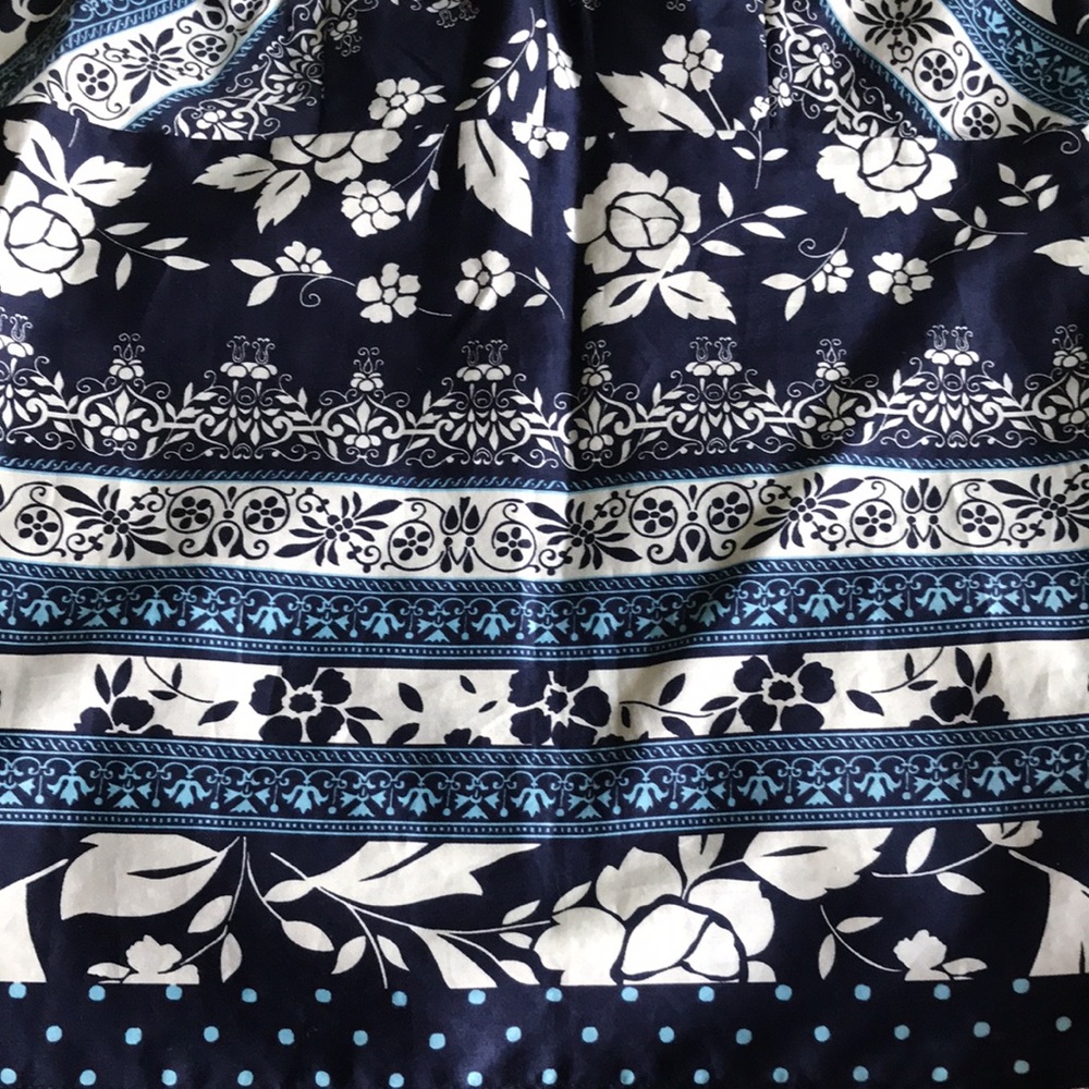 Never worn top - Picture 2 of 4
